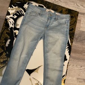 Hollister jeans